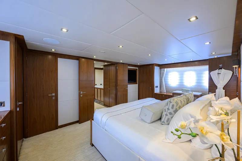 Second Amendment Yacht Photos Pics Hargrave 100 Second Amendment- Master Stateroom