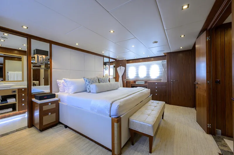 Second Amendment Yacht Photos Pics Hargrave 100 Second Amendment- Master Stateroom