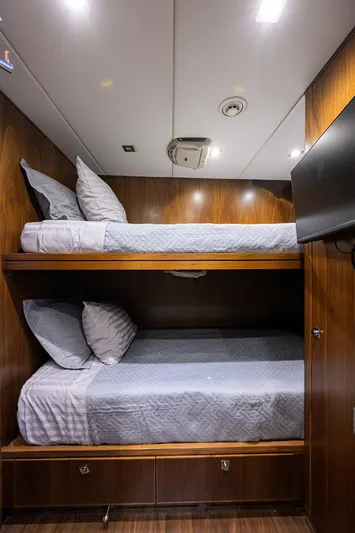 Second Amendment Yacht Photos Pics Hargrave 100 Second Amendment- Crew Quarters