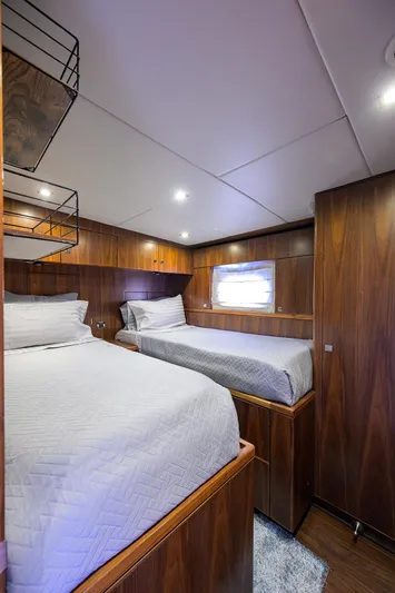 Second Amendment Yacht Photos Pics Hargrave 100 Second Amendment- Crew Quarters