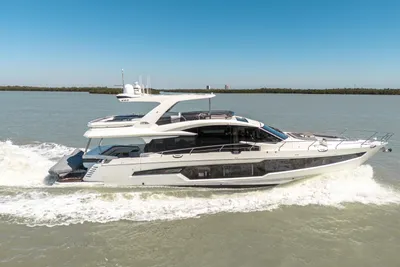 Galeon 680 Fly