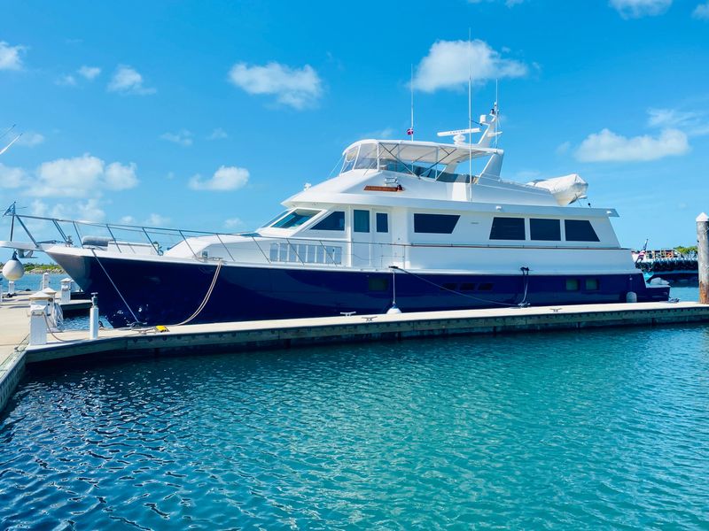 1994 Hatteras 70 Cockpit Motor Yacht