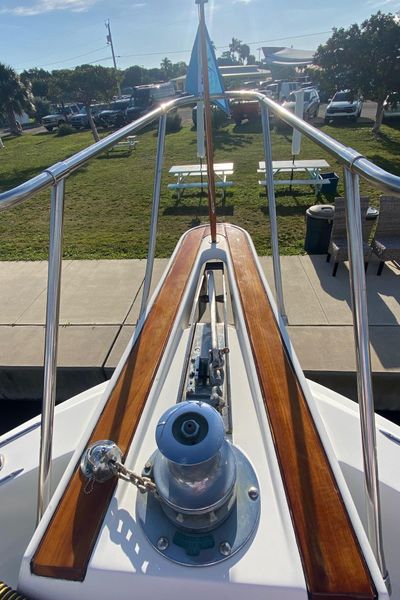 1994 Hatteras 70 Cockpit Motor Yacht