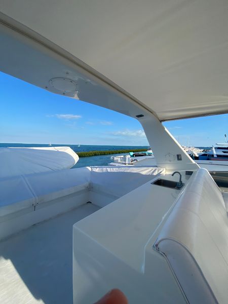 1994 Hatteras 70 Cockpit Motor Yacht