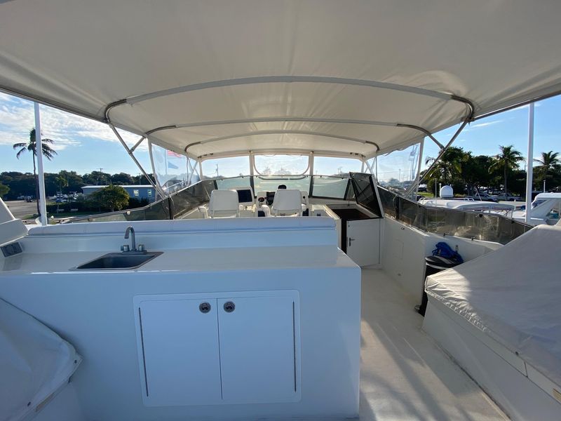 1994 Hatteras 70 Cockpit Motor Yacht