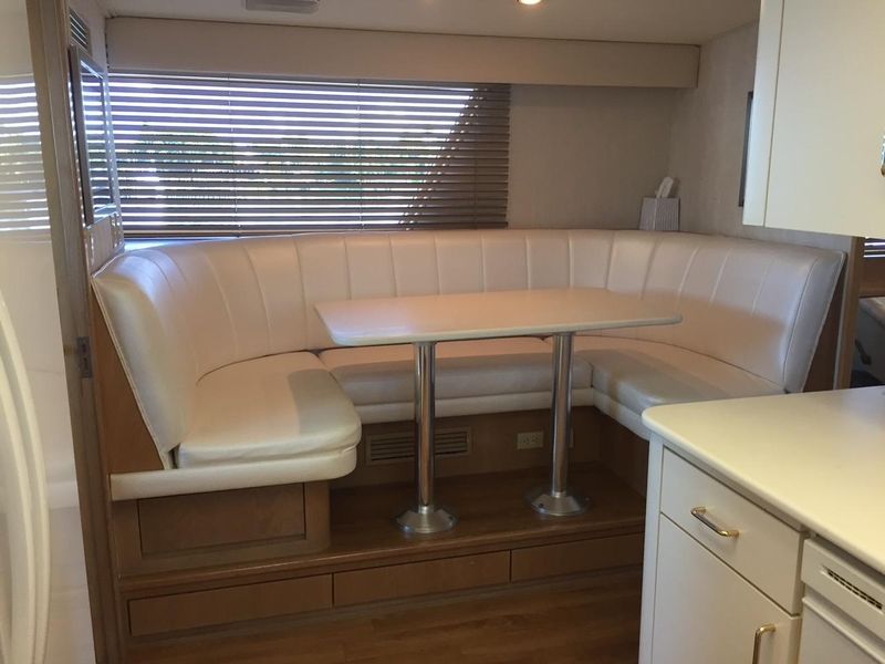 1994 Hatteras 70 Cockpit Motor Yacht