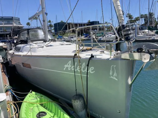 Adelie Yacht Photos Pics 