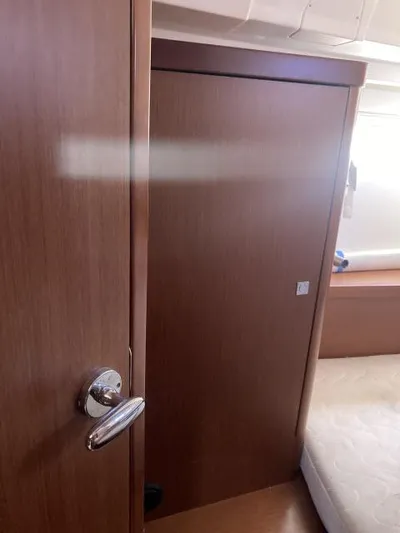 Adelie Yacht Photos Pics 