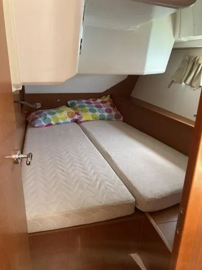 Adelie Yacht Photos Pics 