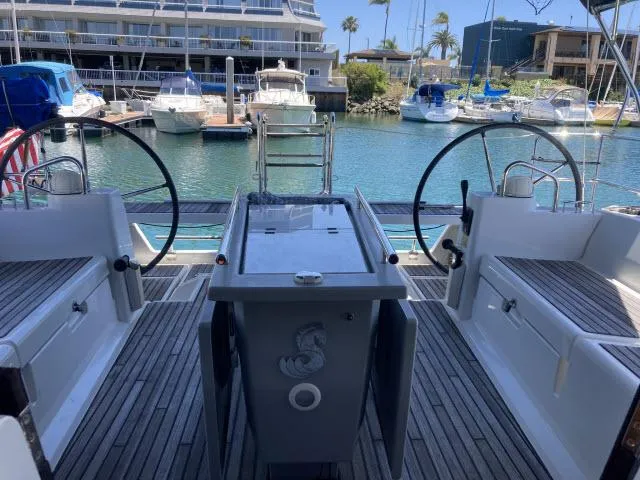 Adelie Yacht Photos Pics 