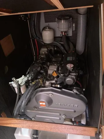 Adelie Yacht Photos Pics 