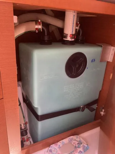 Adelie Yacht Photos Pics 