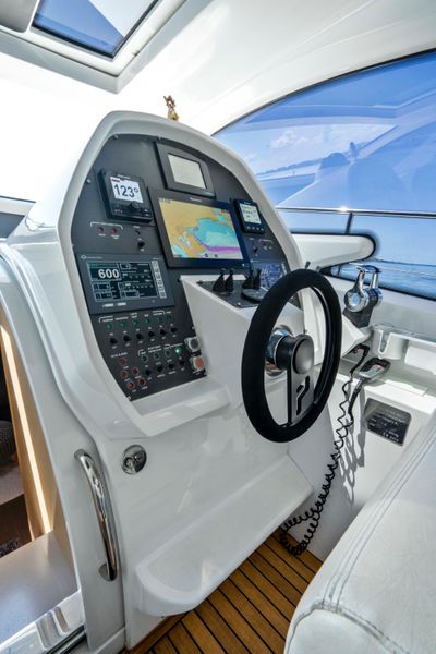 2013 Pershing 50 Motor Yacht