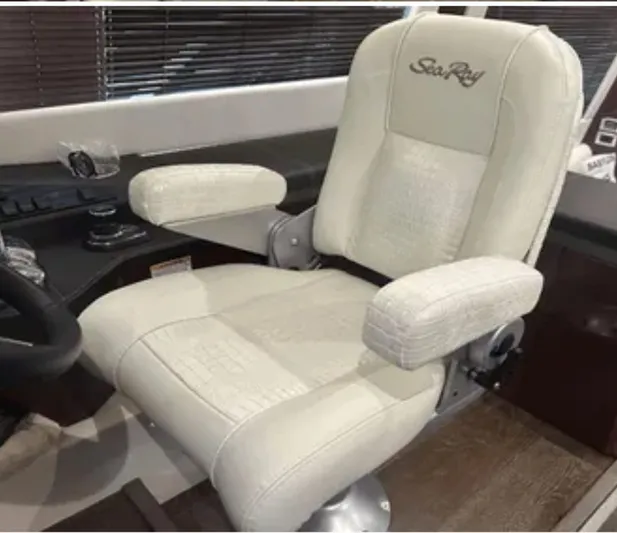 Babylon Yacht Photos Pics Captains chair pilot house