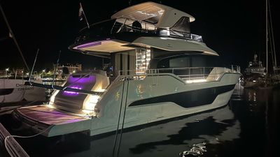 Yacht