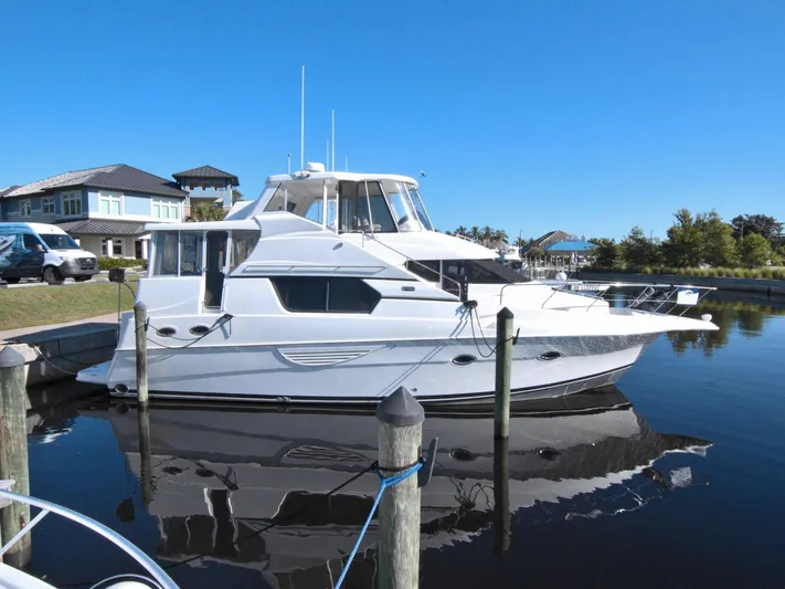 Slow And Easy Yacht Photos Pics 