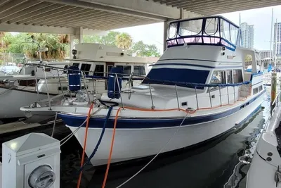 Bestway Cockpit Double Cabin Motor Yacht