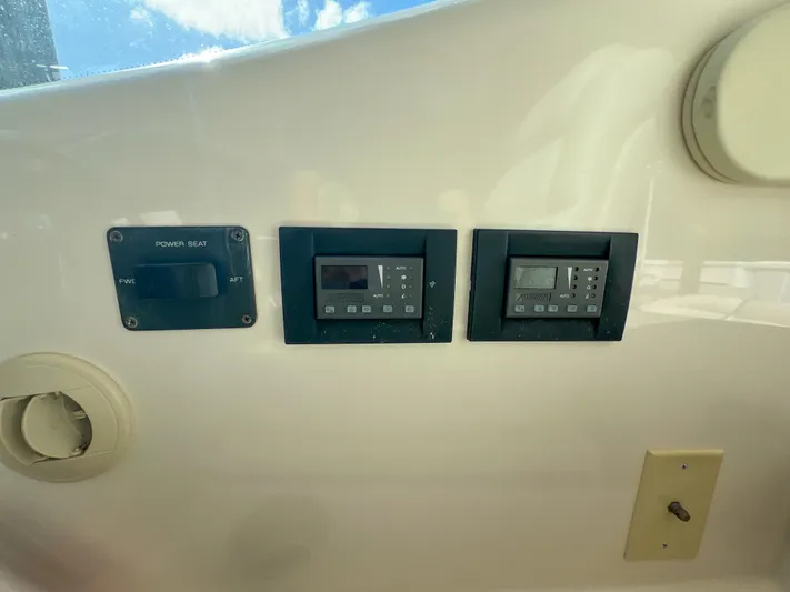  Yacht Photos Pics Control panel of a 2008 Tiara Yachts 3900 Sovran boat.