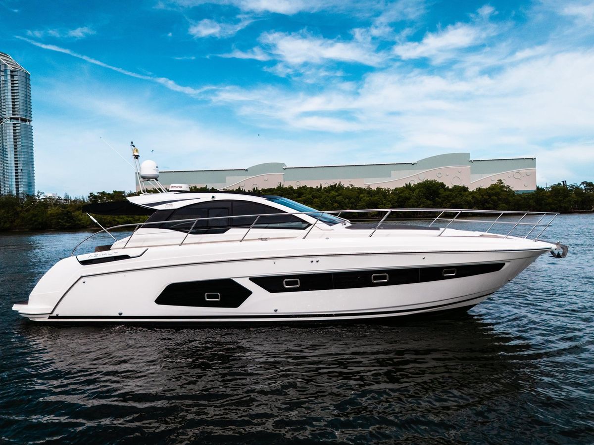 2019 Azimut 43 