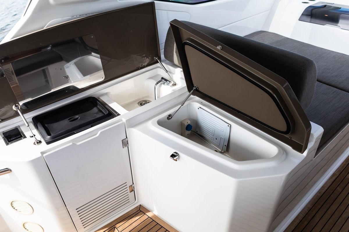 2019 Azimut 43 