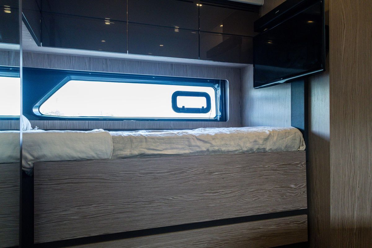 2019 Azimut 43 