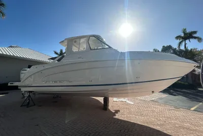 Regal 33 SAV