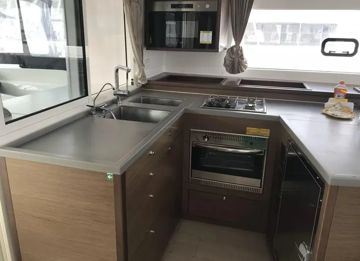  Yacht Photos Pics Lagoon 450F