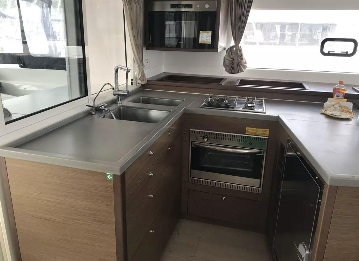 2018 Lagoon 45 
