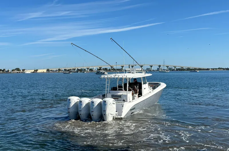  Yacht Photos Pics 2021 Everglades 435 Cc - Image 7