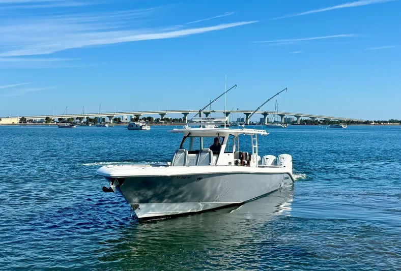 Yacht Photos Pics 2021 Everglades 435 Cc - Image 3