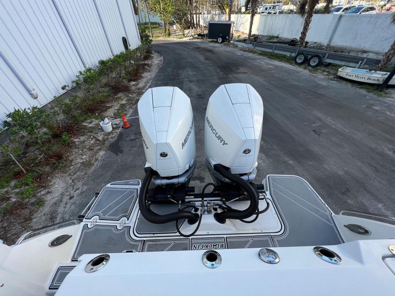 2020 Blackfin 272 CC