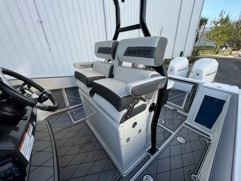 2020 Blackfin 272 CC