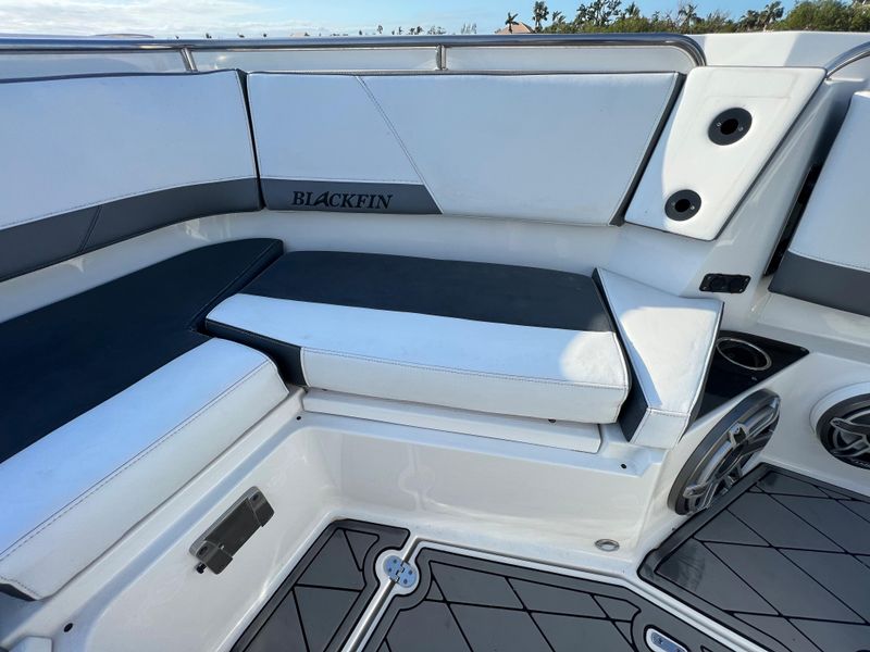 2020 Blackfin 272 CC