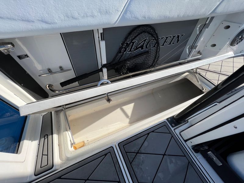 2020 Blackfin 272 CC