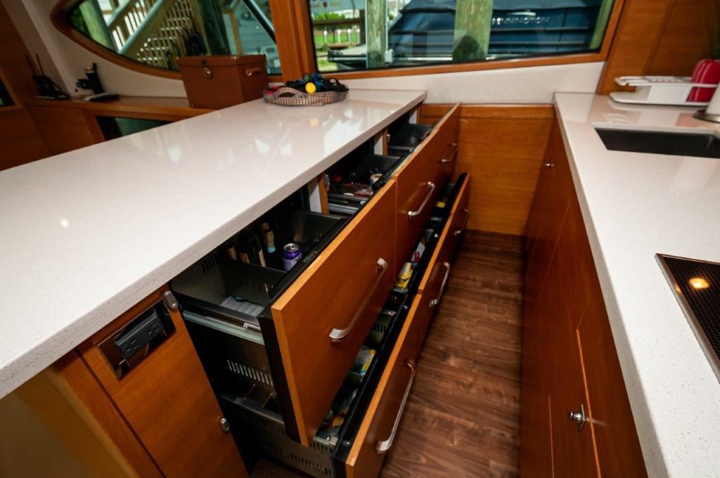 2016 Hatteras 60 