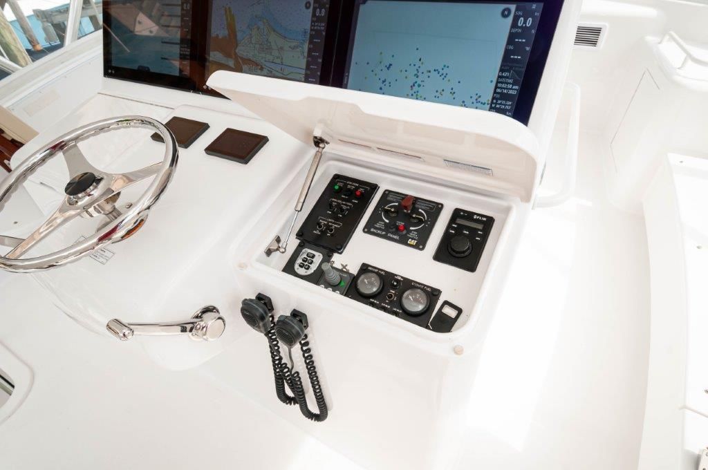 2016 Hatteras 60 