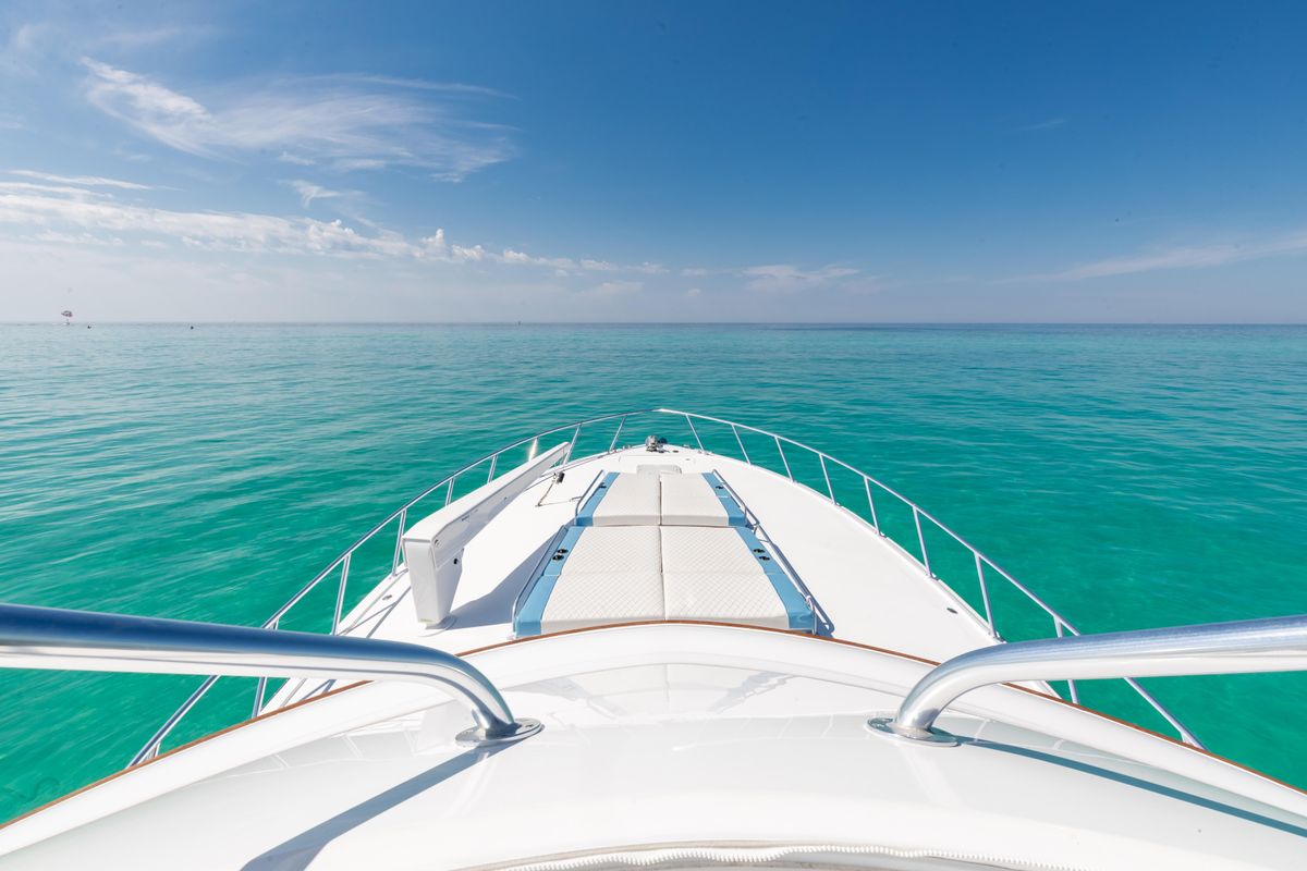2016 Hatteras 60 