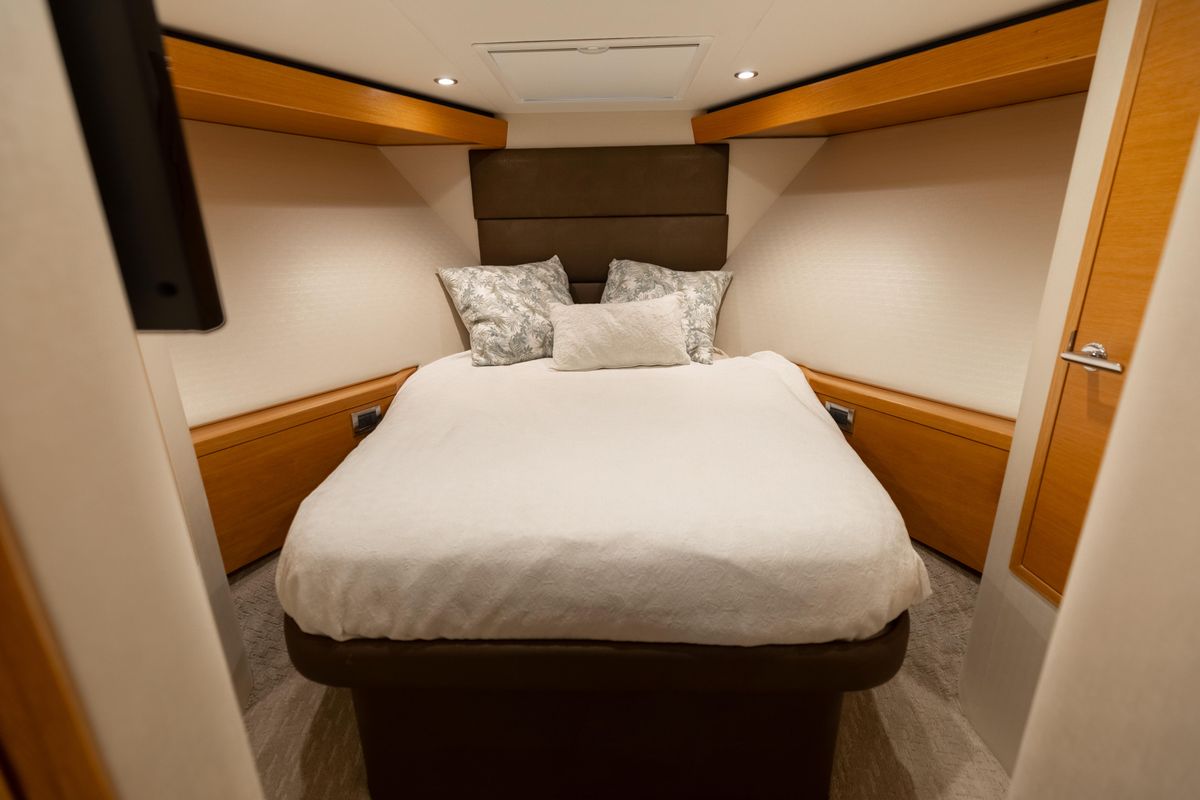 2016 Hatteras 60 