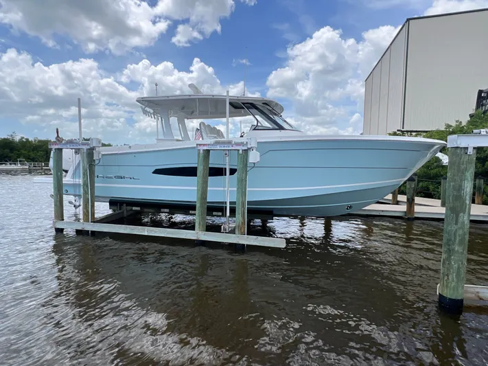  Yacht Photos Pics 2022 REGAL 38 SAV - Image 3