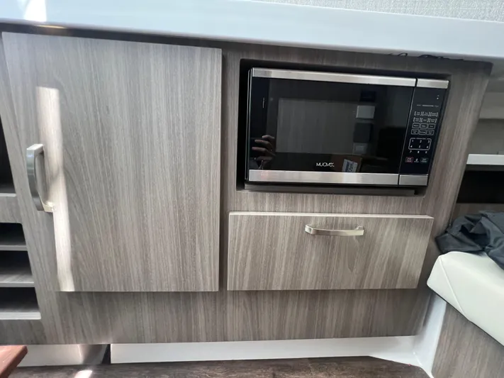  Yacht Photos Pics 2022 REGAL 38 SAV - Image 24