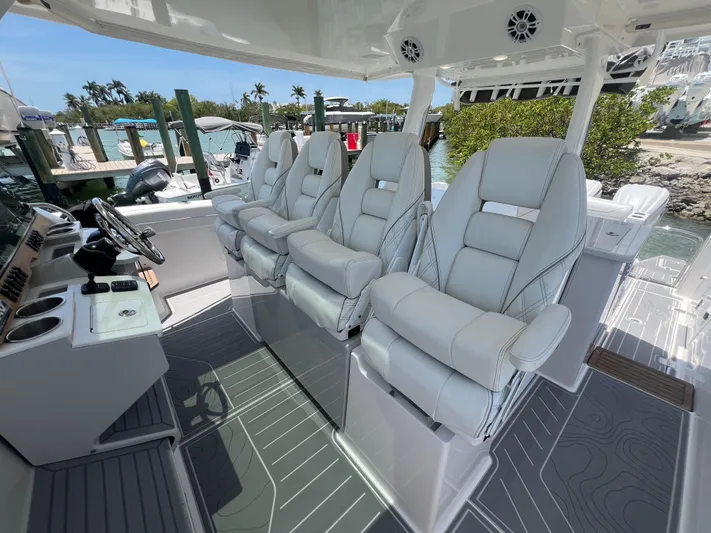  Yacht Photos Pics 2022 REGAL 38 SAV - Image 17