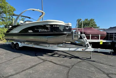 Bennington 25 RX Sport Swingback
