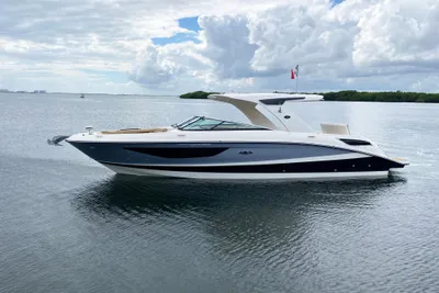 Sea Ray SLX 350