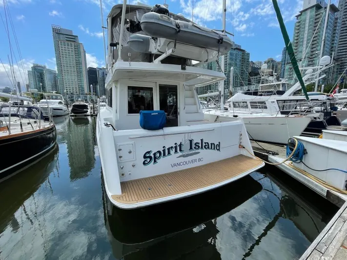 "spirit Island" Yacht Photos Pics 
