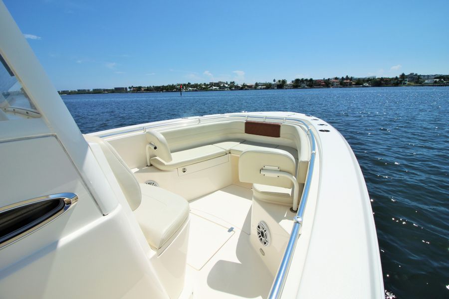 2020 Cobia 280 CC