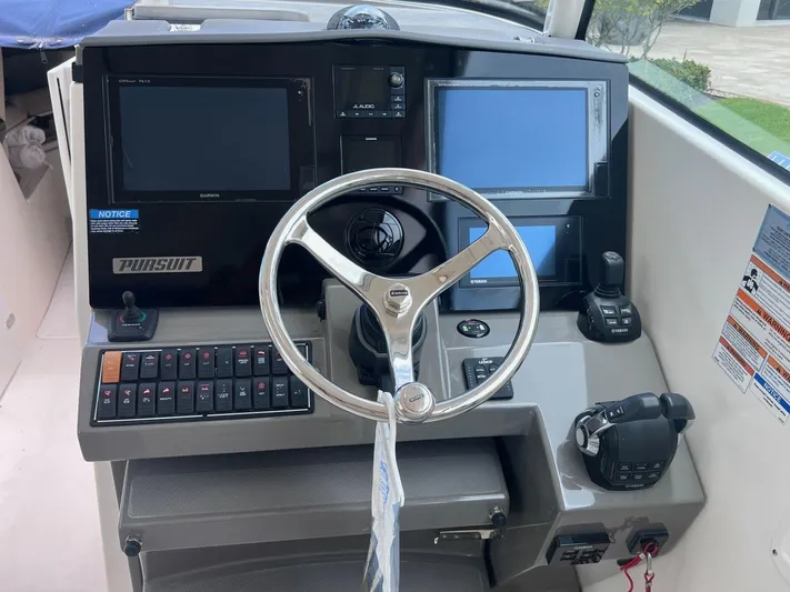  Yacht Photos Pics 2018 Pursuit 325 Dc - Image 5