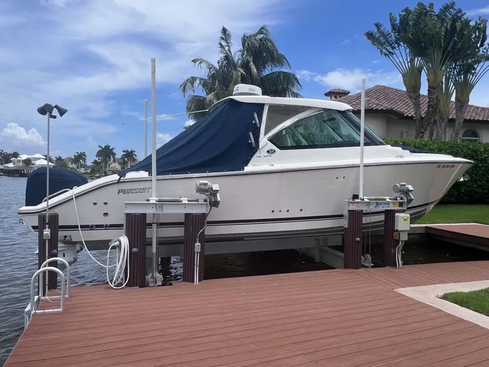  Yacht Photos Pics 2018 Pursuit 325 Dc - Image 4