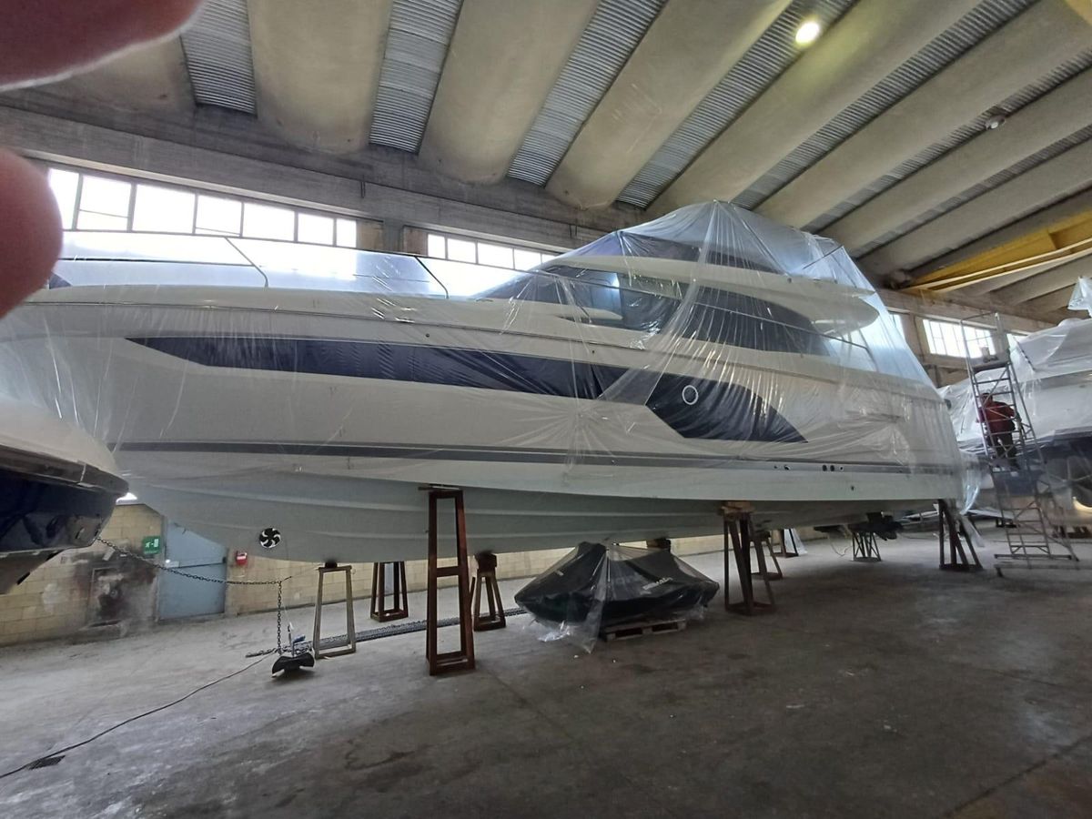 2020 Prestige 61 
