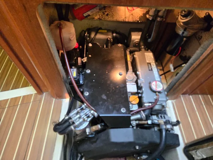 Express Mail Yacht Photos Pics 