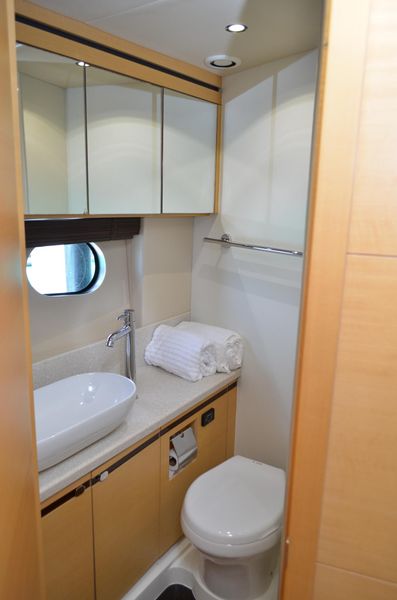2014 Sunseeker San Remo